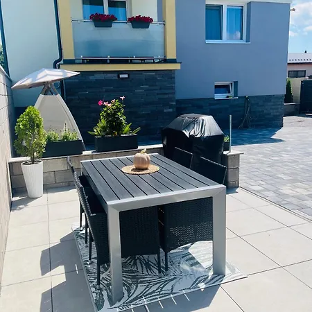 ホームステイ Lemar Wellness & *